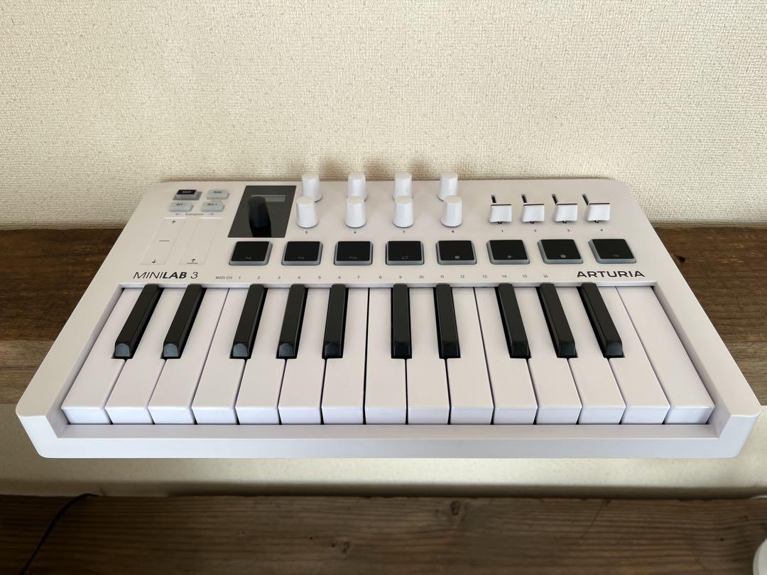 ARTURIA MiniLab 3 MIDI コントローラー