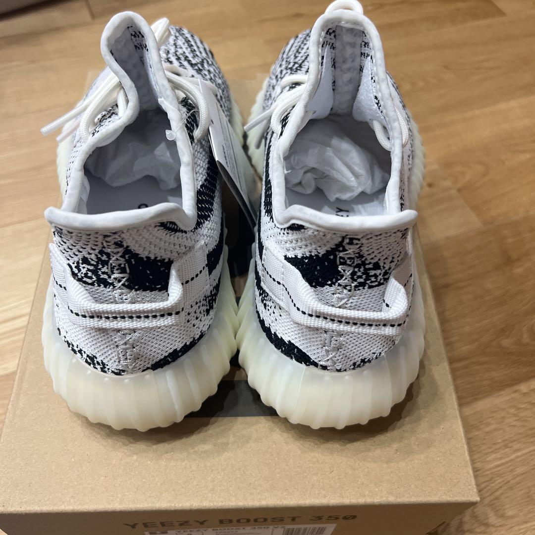 adidas Yeezy Boost 350 V2 ホワイト/ブラック