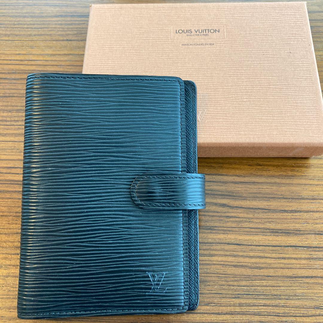 未使用品☆ Louis Vuitton(ルイヴィトン) エピ 手帳カバー