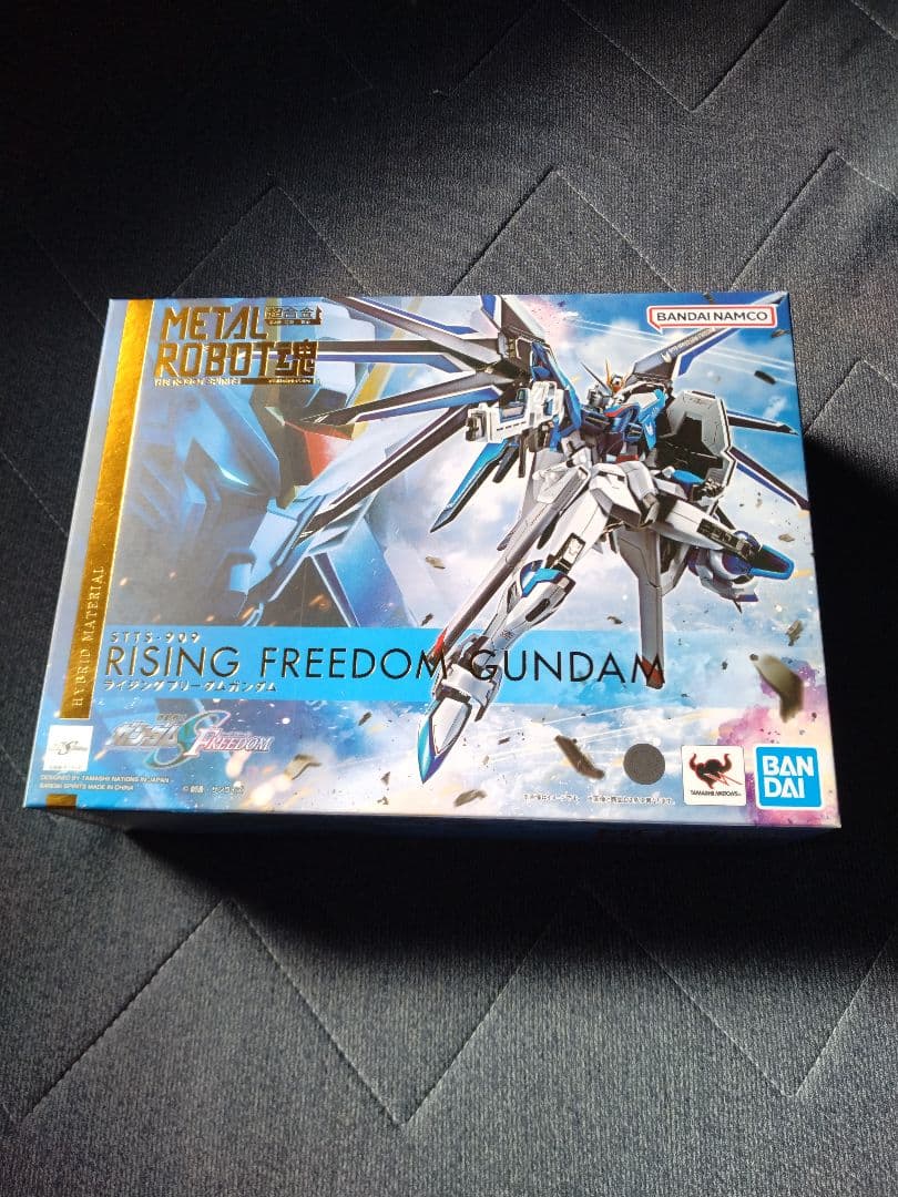 アイテム入荷！ ライジングフリーダムガンダム メタルロボット魂BANDAI