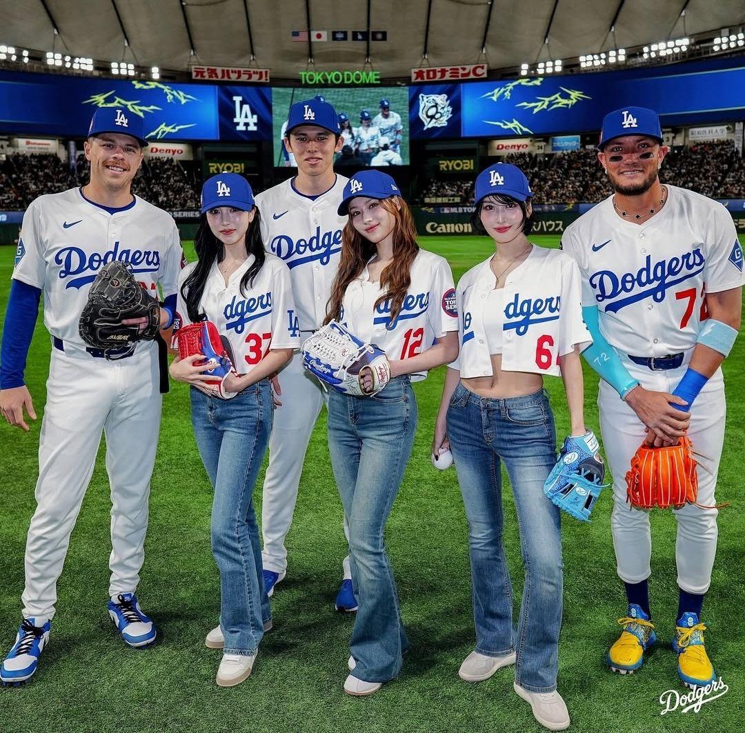 TWICE MISAMO の MLB東京シリーズ エキシビション着用ジャケット