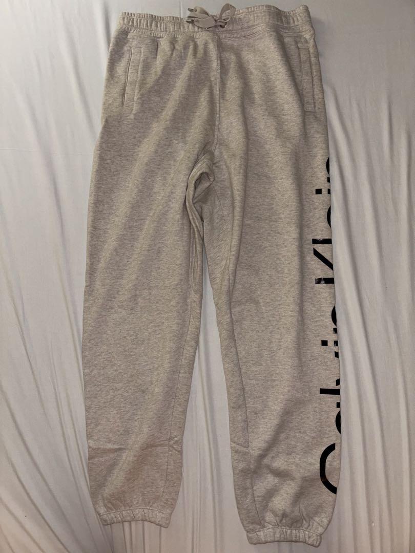 カルバンクライン　Calvin klein スウェット　サイズM 新品未使用