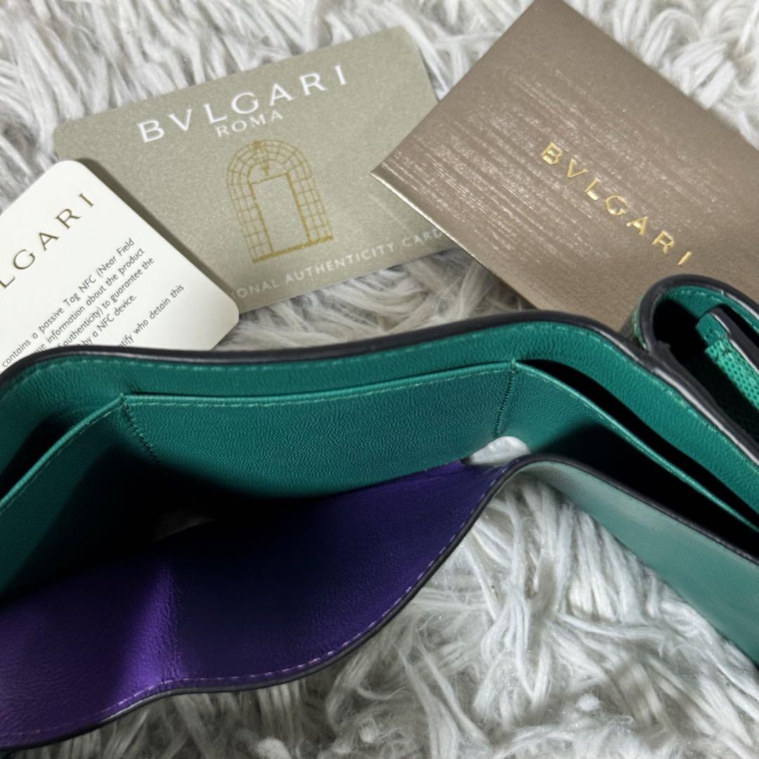 未使用品✨BVLGARI コンパクトウォレット　三つ折り財布　リザード　レザー