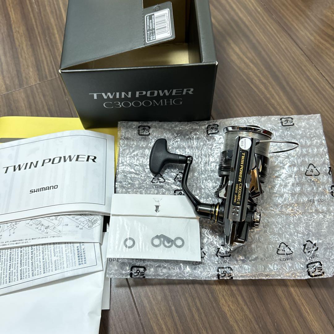 シマノ　24ツインパワー C3000MHG