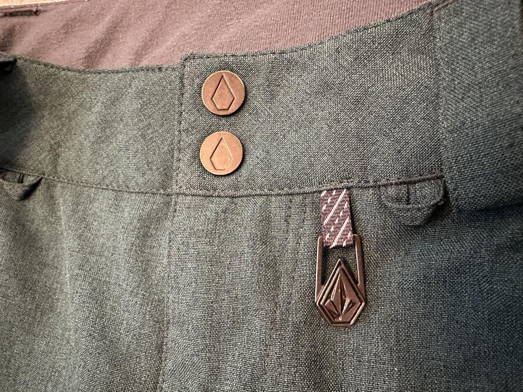 Volcom スノボパンツ