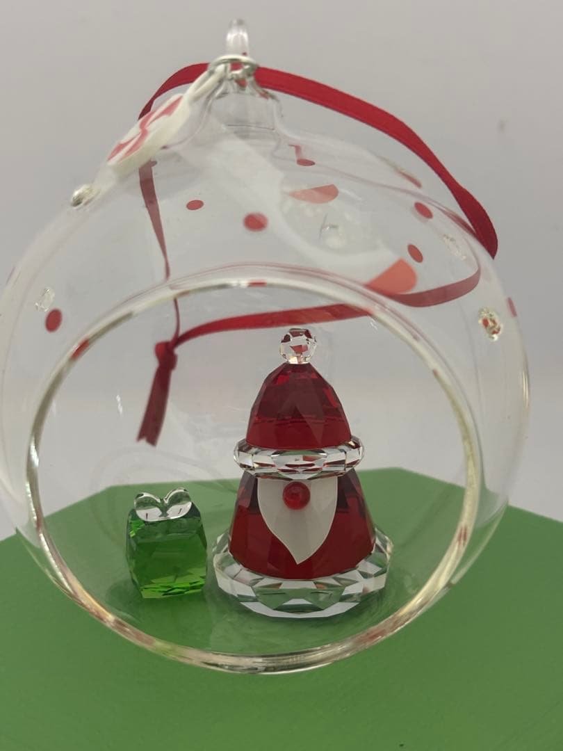 スワロフスキー　ボールオーナメント　サンタクロース