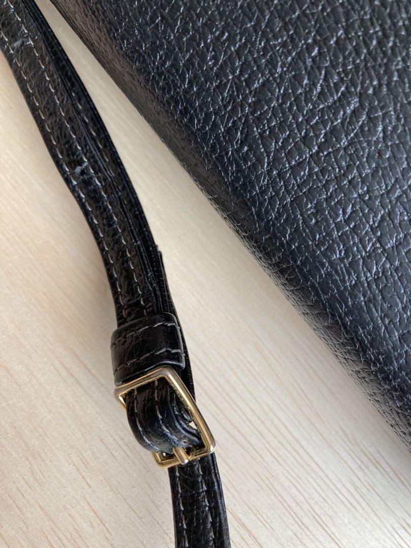 Vivienne Westwood スマホショルダーウォレット