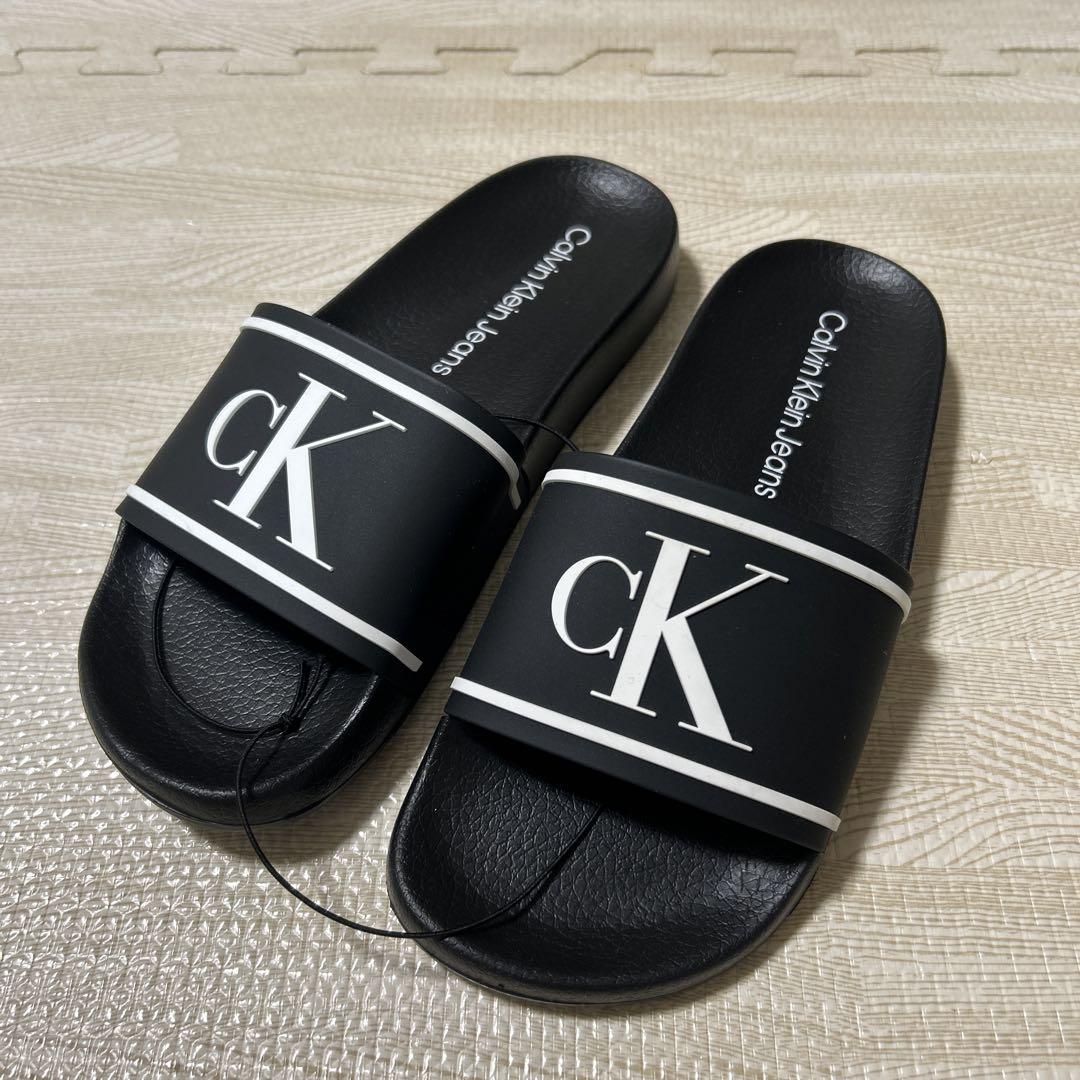 海外限定・国内未入荷）カルバンクラインジーンズ サンダル US8M