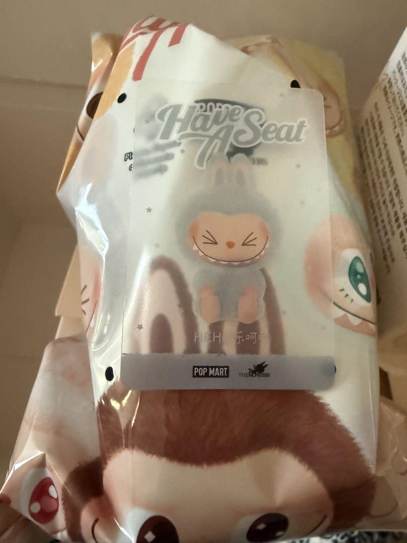 POPMART LABUBUぬいぐるみ hehe正規品 POP MART LABUBU ぬいぐるみ HEHE - メルカリ