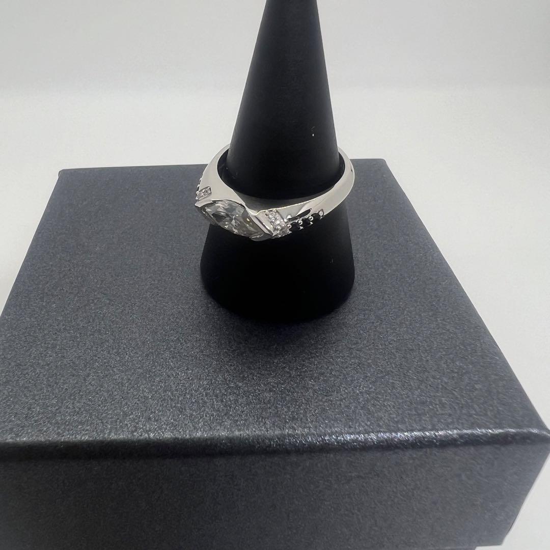 モアサナイト 指輪 シルバーMoissanite エメラルドカット リング