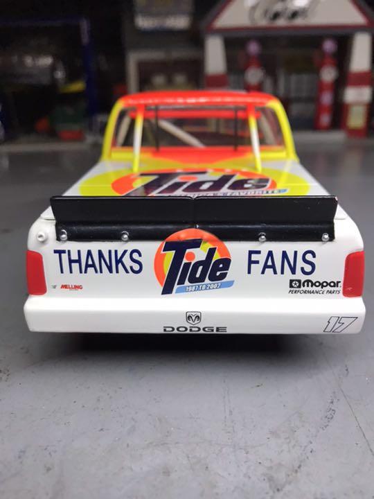 NASCAR 1 24 Tide TRUCK 8atkH-m15969727309 ナスカー 最新品安い