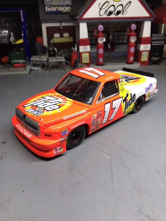 NASCAR 1 24 Tide TRUCK 8atkH-m15969727309 ナスカー 最新品安い