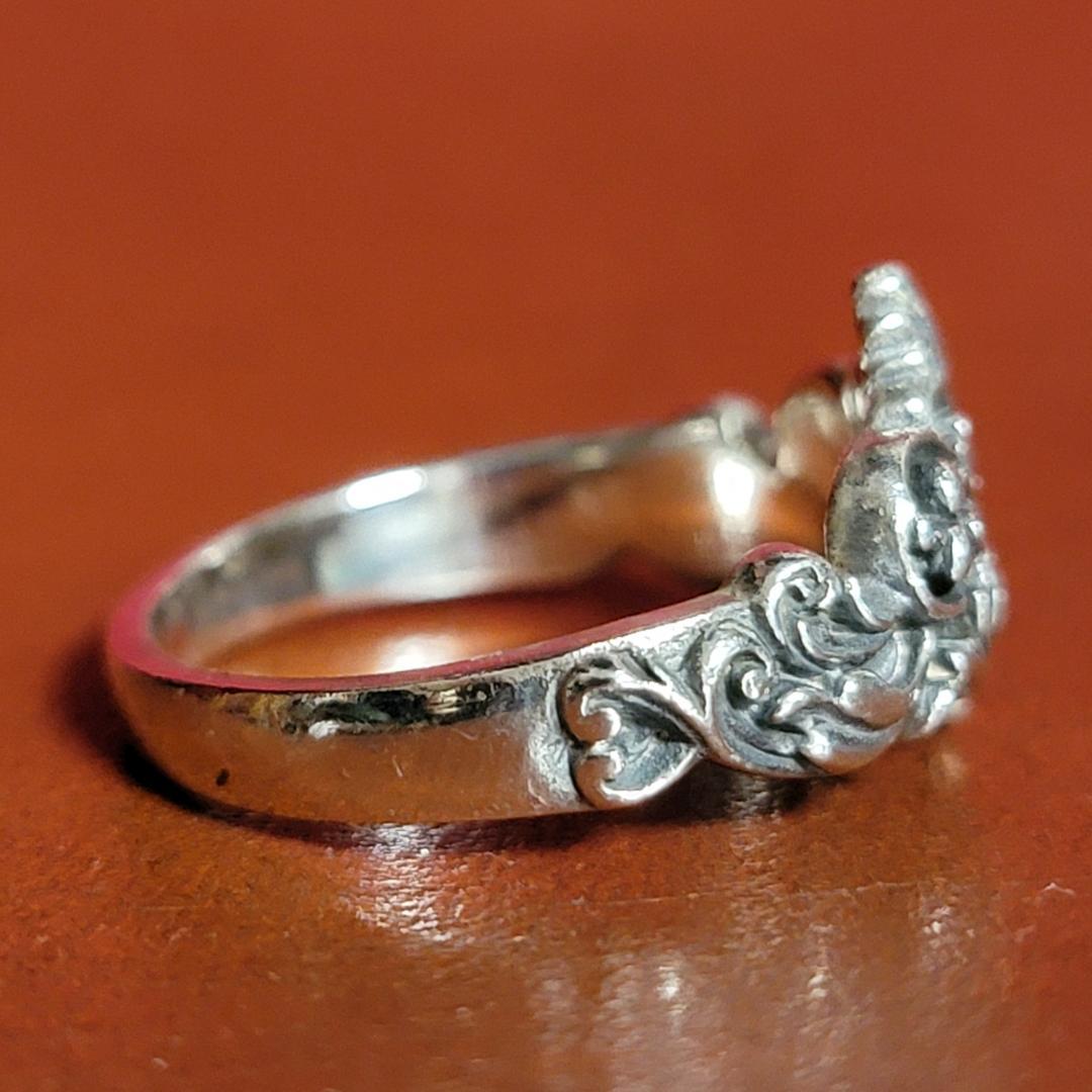 銀の指輪 ビンテージ品 シルバー925 ダガー シルバーリング 銀の指輪 ビンテージ品 シルバー925 バイカー 王冠 シルバーリング