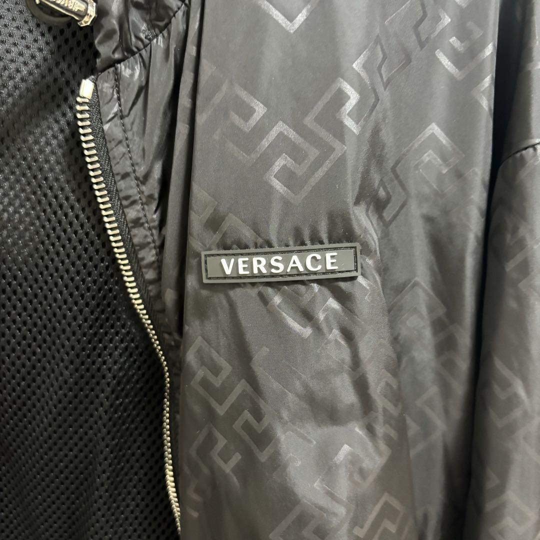 VERSACE ウィンドブレーカー