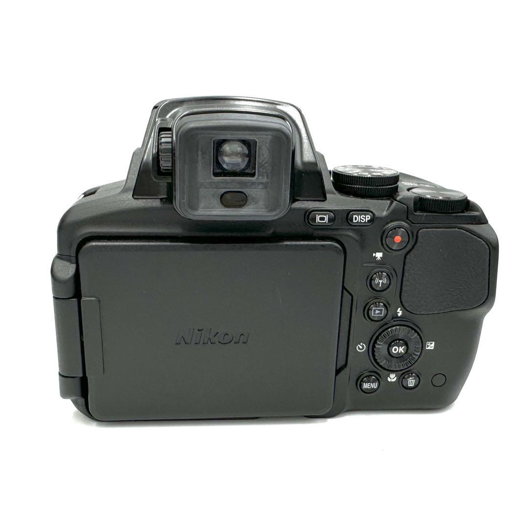 COOLPIX P900