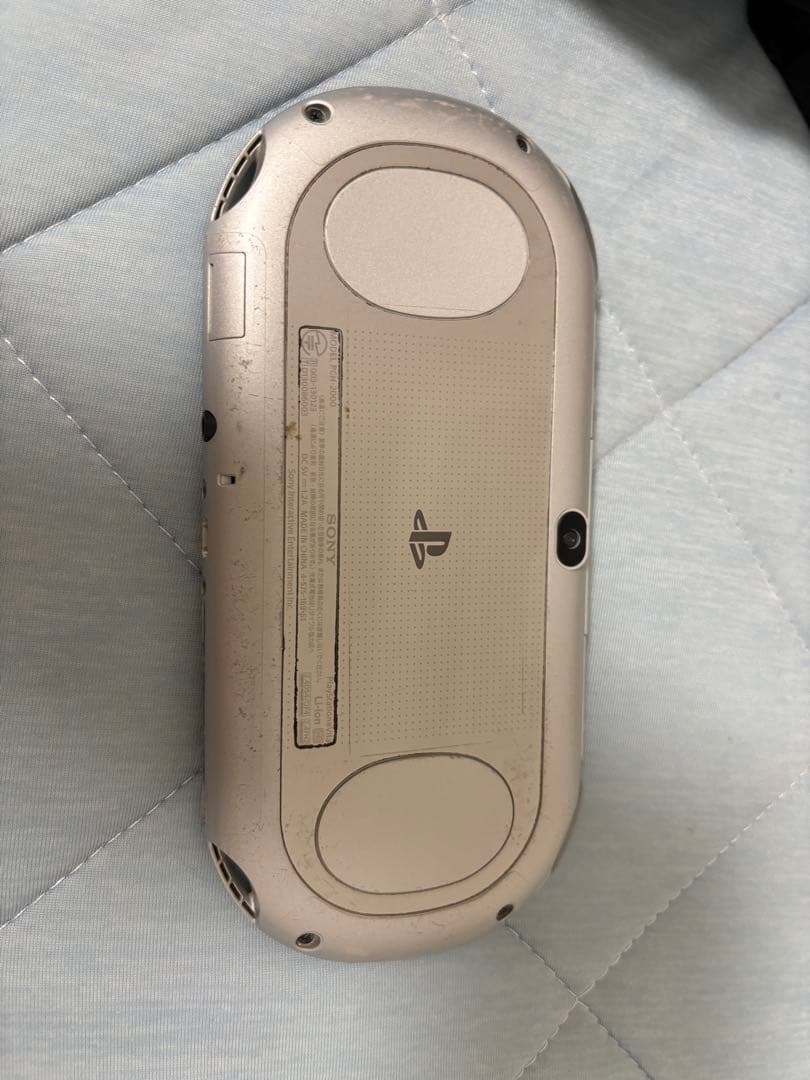 シルバー ゲームカード付き目立った傷や汚れなし