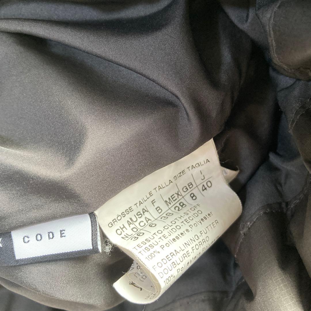 スポーツマックスコード マックスマーラ ダウンジャケット 軽量 黒系 40 L スポーツマックスコード マックスマーラ ダウンジャケット 軽量 黒系 40 L