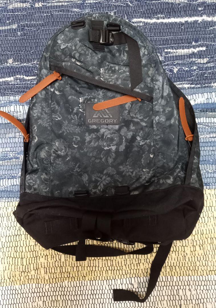 グレゴリー デイパック ブラックタペストリー 26L