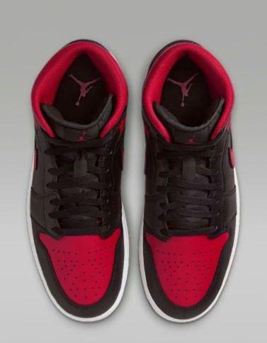 【早いもの勝ち！】NIKE AIR JORDAN 1 MID 箱あり