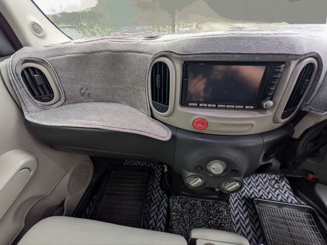 キューブZ12 ムーンアイズダッシュマット MOONEYES Original Dash Mat