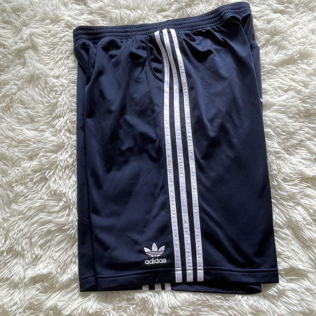 ビックサイズ　adidas トレフォイル　トラックハーフパンツ  トラックパンツ
