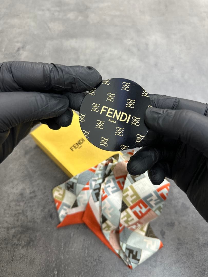 FENDI シルクバンダナ マルチカラー FENDI シルクバンダナ マルチカラー