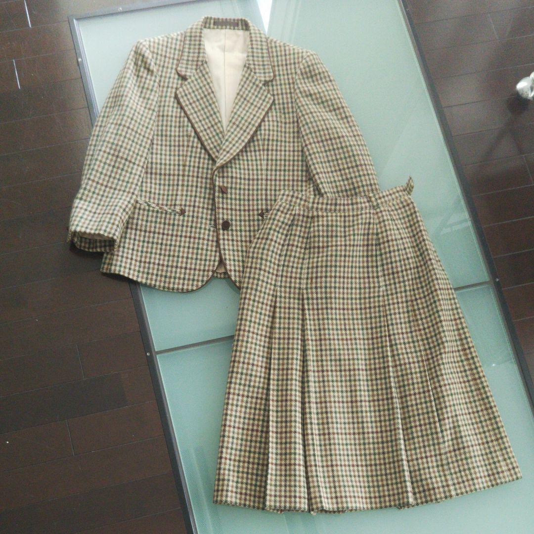 美品です!正規品BURBERRY チェック柄セットアップスーツ 美品です!正規品BURBERRY チェック柄セットアップスーツ