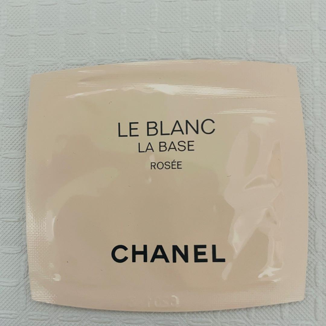 CHANEL　シャネル　ル ブラン ラ バーズ 　ロゼ　1mlx47包 シャネル / ル ブラン ラ バーズ ロゼの公式商品情報｜美容