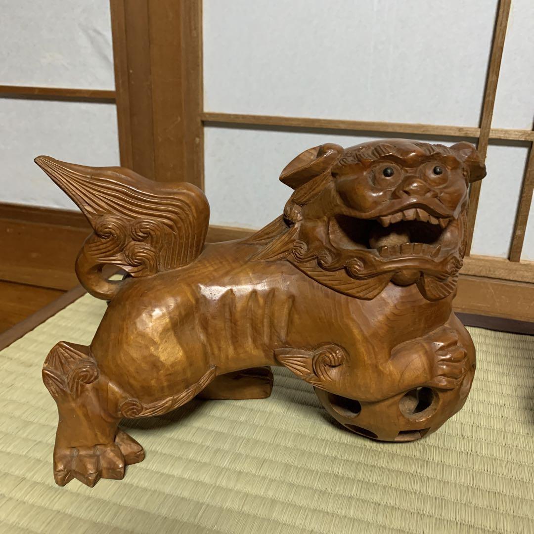 木彫りシーサー(玉乗り)2体セット