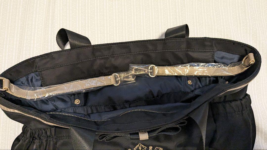 美品！！　TOCCAトッカ　トートバッグ　 マザーズバッグ ミニポーチ付き 美品！！ TOCCAトッカ トートバッグ マザーズバッグ ミニポーチ付き
