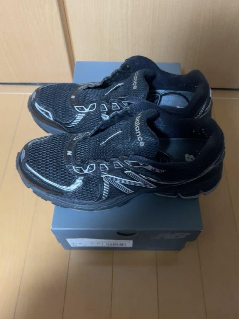 ニューバランス860v2 ブラック テック系