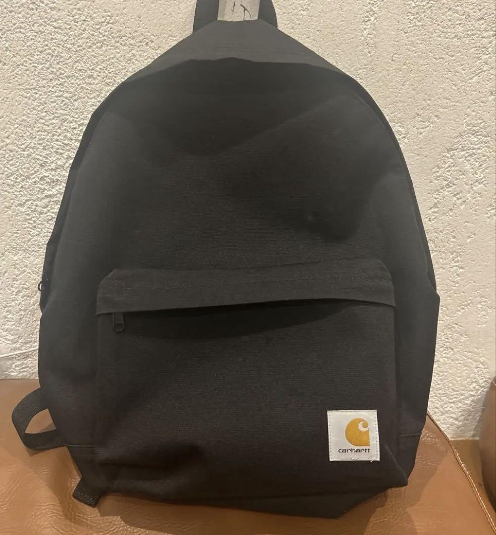 Carhartt ブラックリュックバッグ