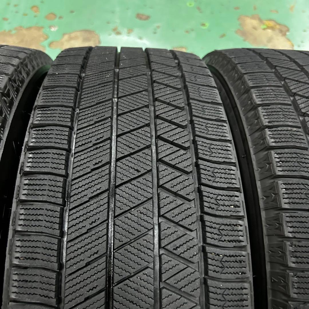 中古スタッドレス205/60R16ブリザック 4本セット ノア、ステップワゴン等 中古スタッドレス205/60R16ブリザック 4本セット ノア、ステップワゴン等