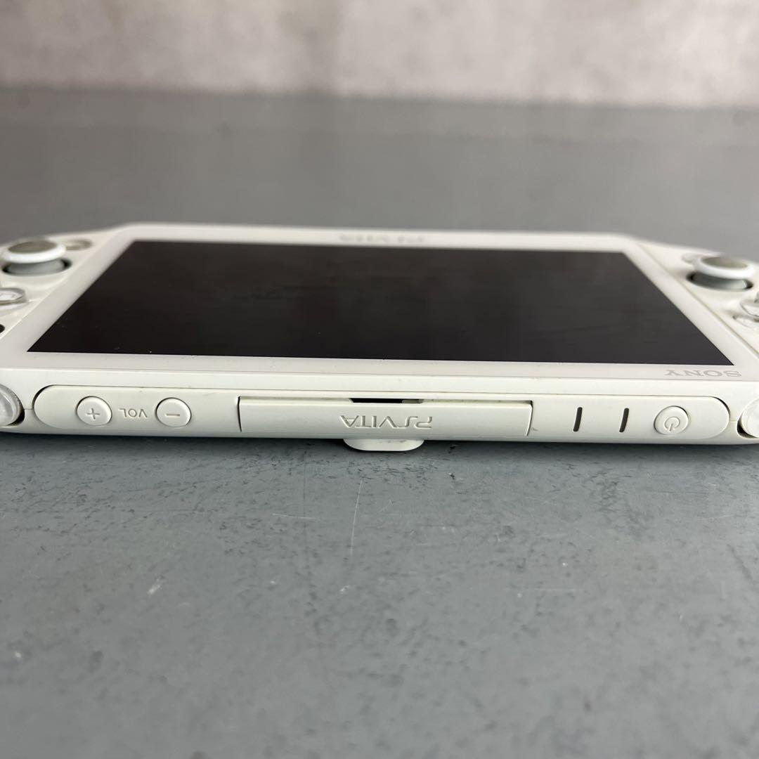 ジャンク品 本体 PlayStation®Vita  PCH-2000