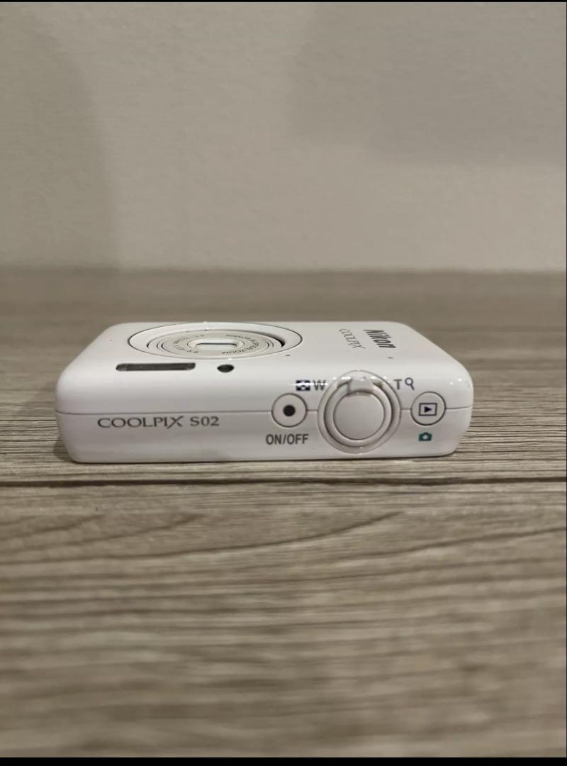 1759.Nikon ニコン COOLPIX デジカメ S02 ホワイト
