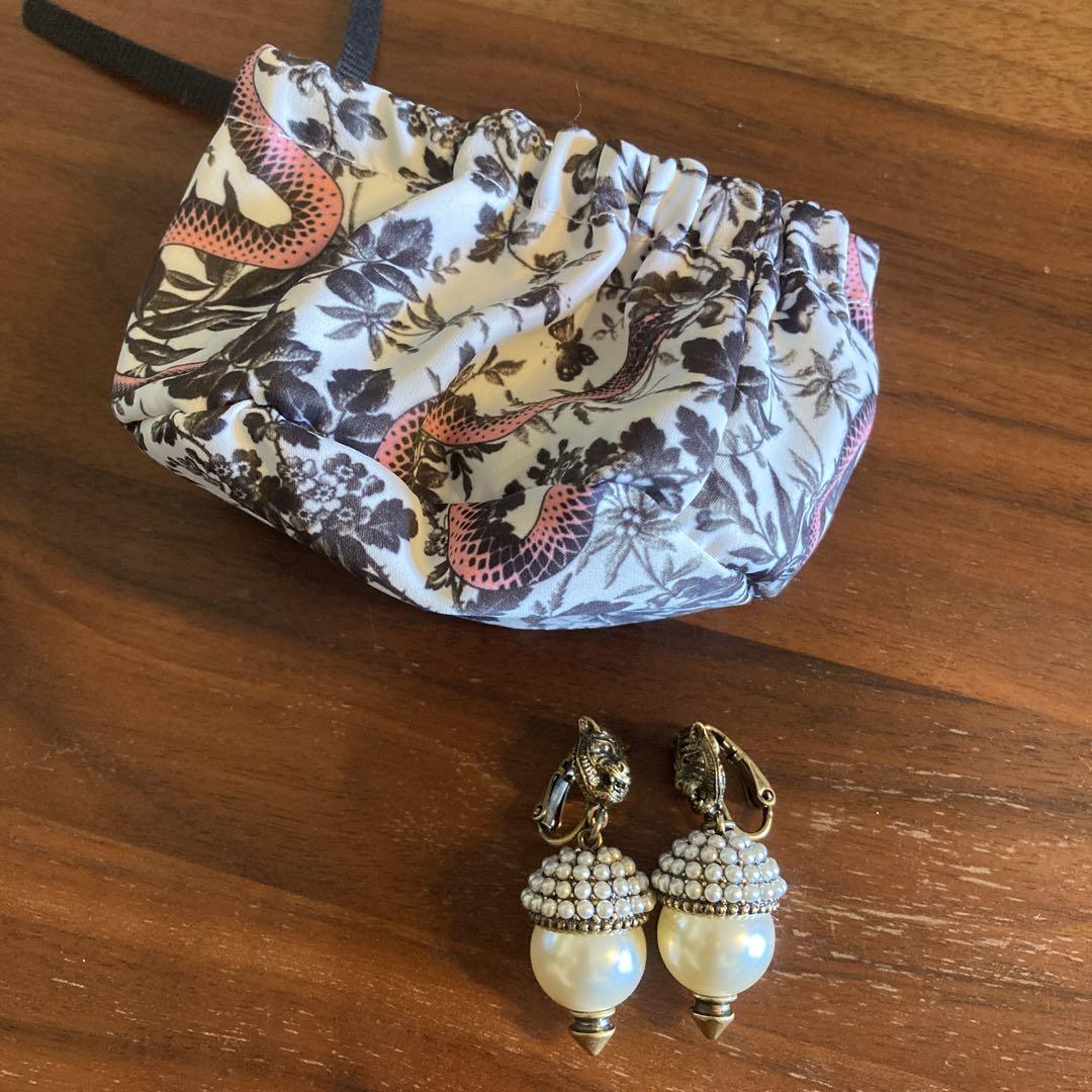 新品　GUCCI イヤリング　タイガー　パール