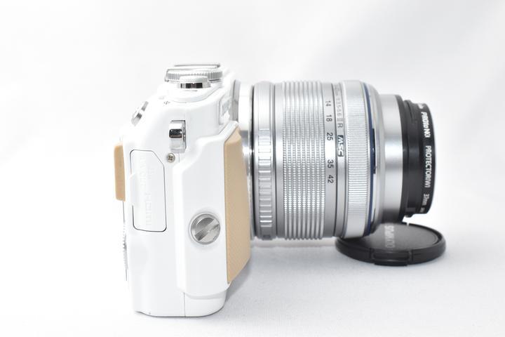 【美品】 OLYMPUS PEN E-PL5 ホワイト 元箱付き