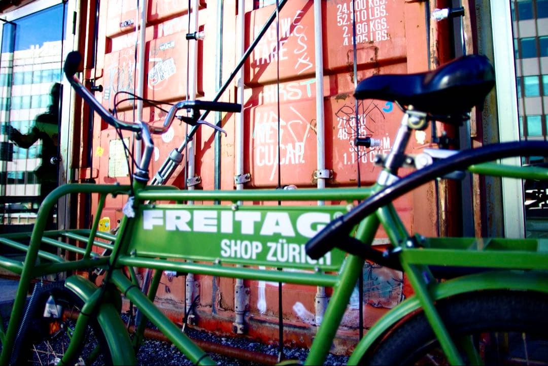 FREITAG レッド/ホワイト iPadスリーブ