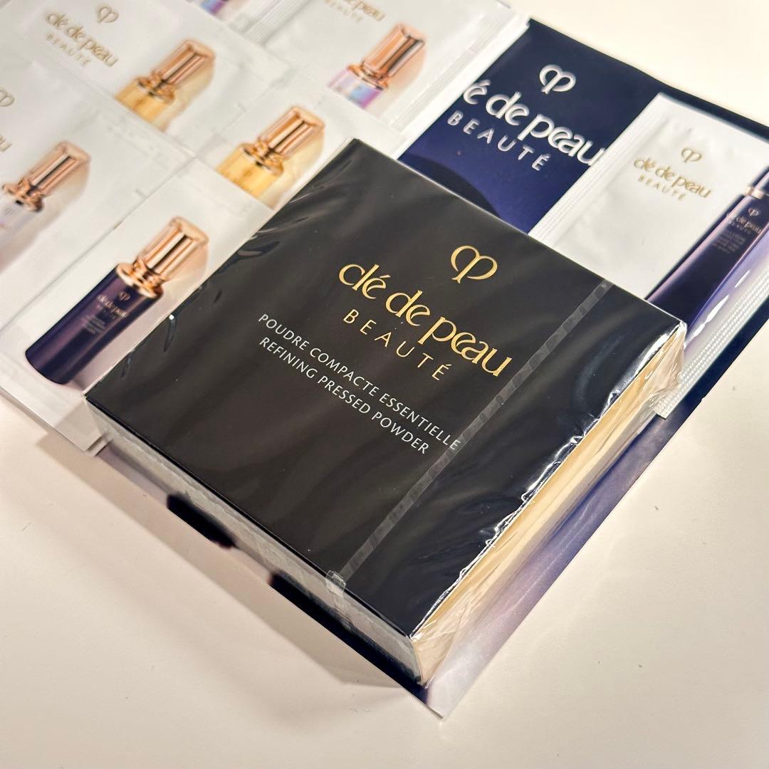 クレ ド ポー ボーテ プードルコンパクトエサンシエルn 本体Clé de Peau Beauté