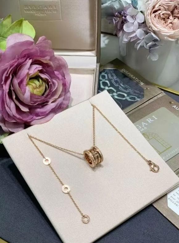 BVLGARI ゴールドリングネックレス