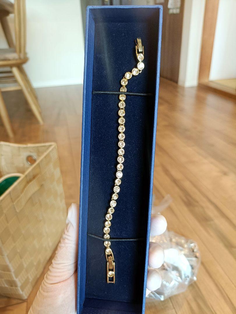 Swarovski ストーン付きブレスレット ゴールド 美品 テニスブレスレット