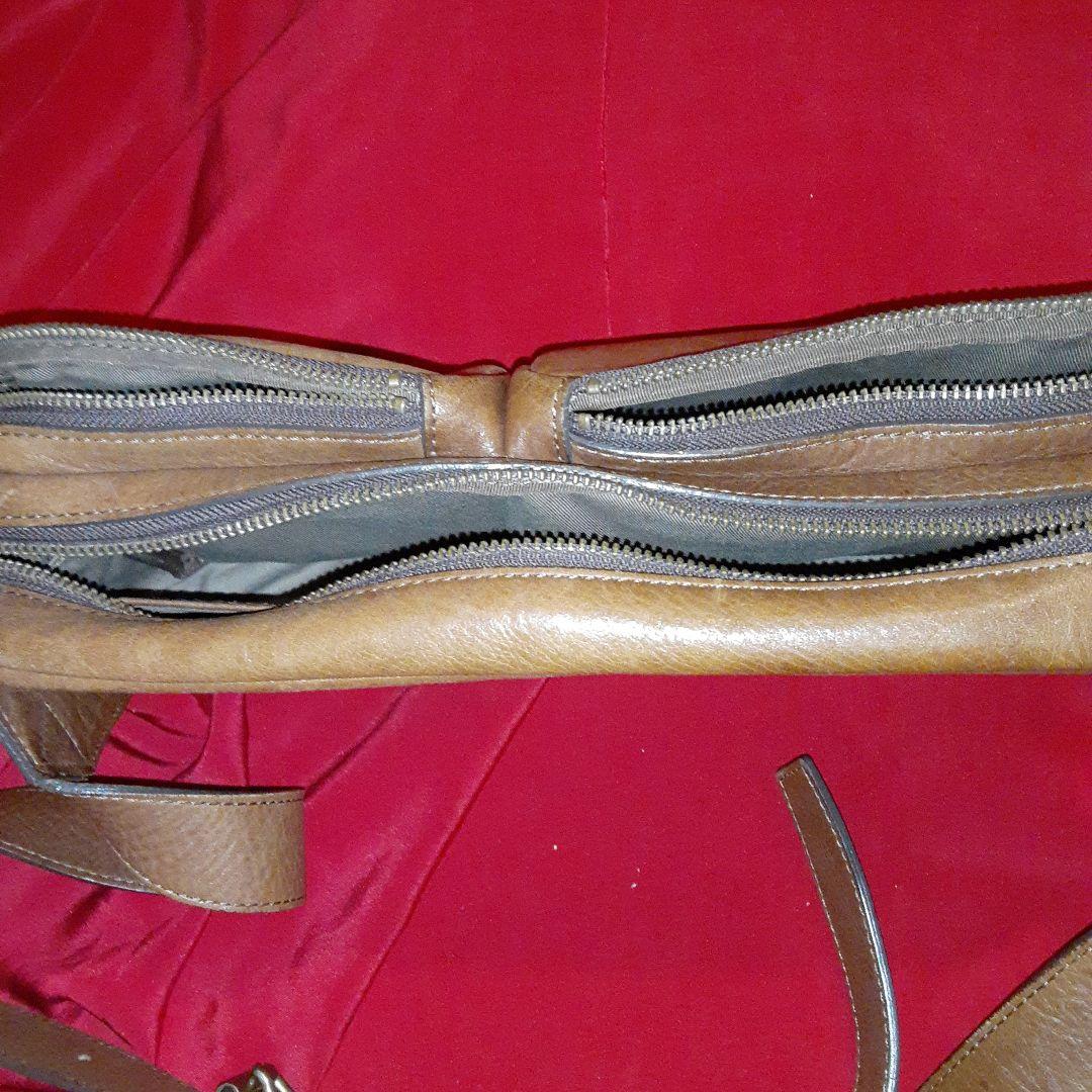 ツチヤカバン、ビークルトリジップ、ボディーバック、ブラウン色