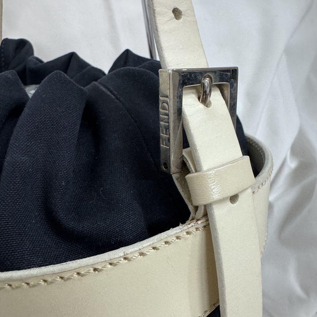 FENDI ネイビー ホワイト バケツバッグ
