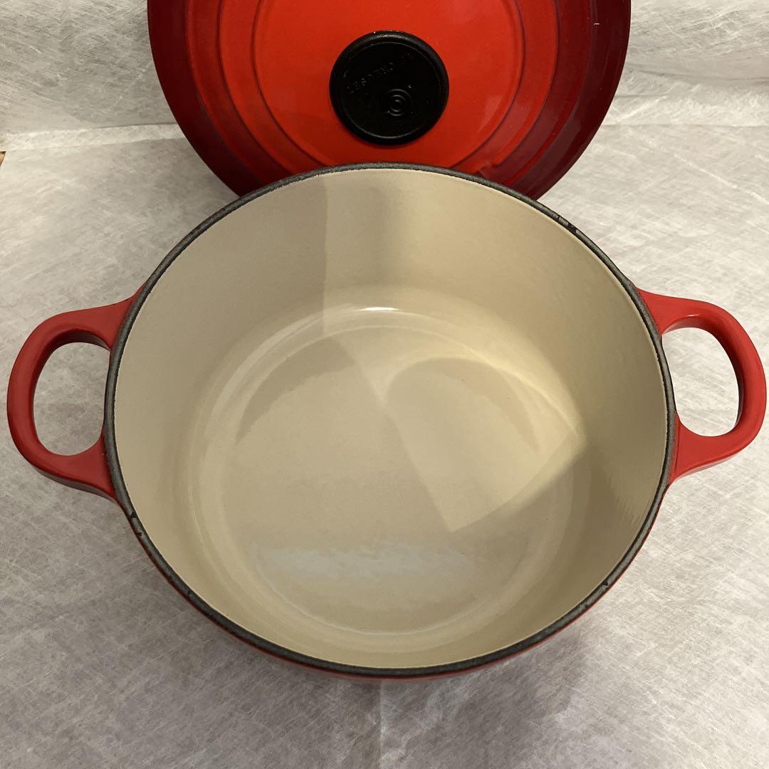 ル・クルーゼ　LE CREUSET　両手鍋　18cm 赤