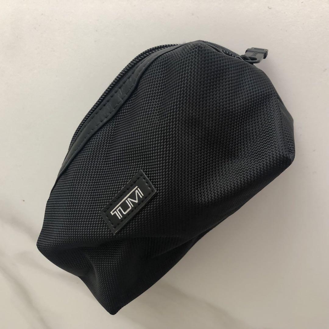 超熱 ❤️TUMI メルカリ - ブラック ノベルティ ナイロンポーチ 黒 旅行かばん・小分けバッグ