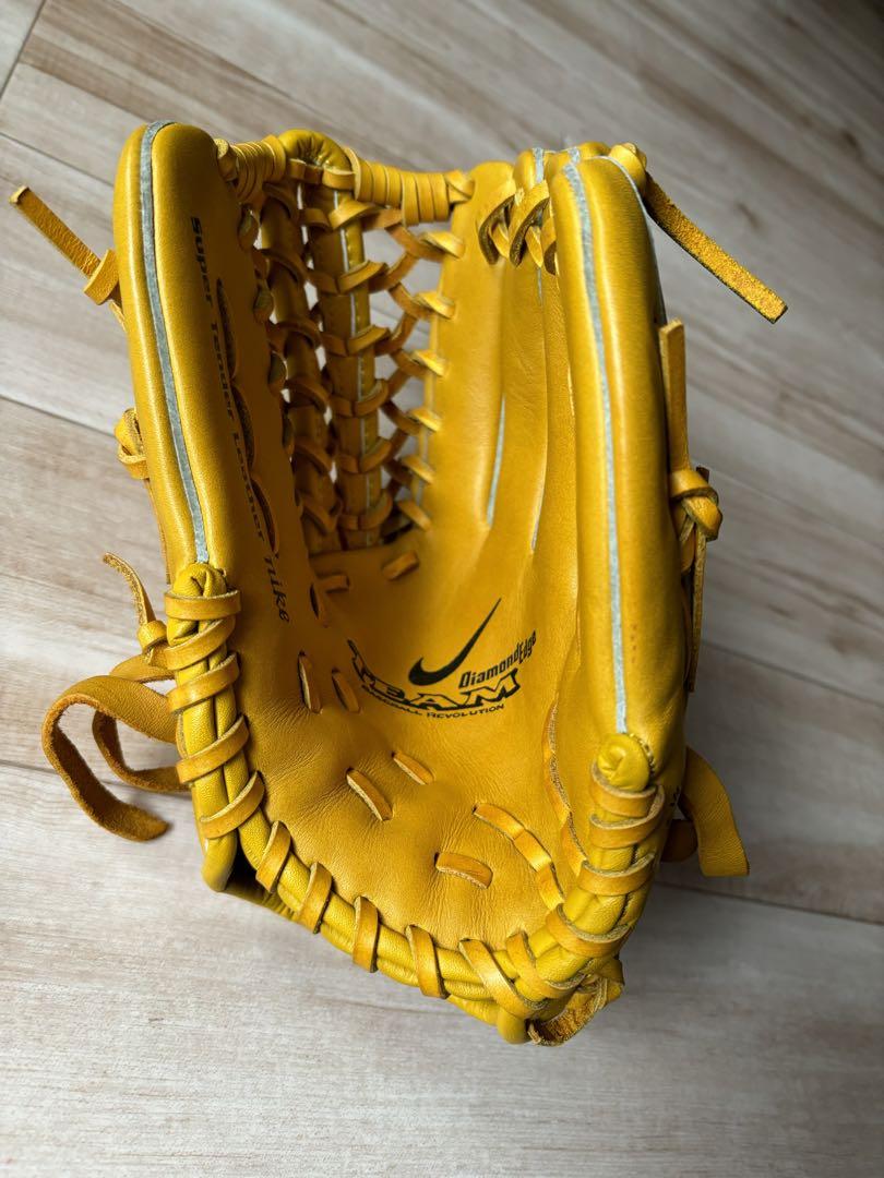 Nike DiamondEdge TEAM イエローグローブ