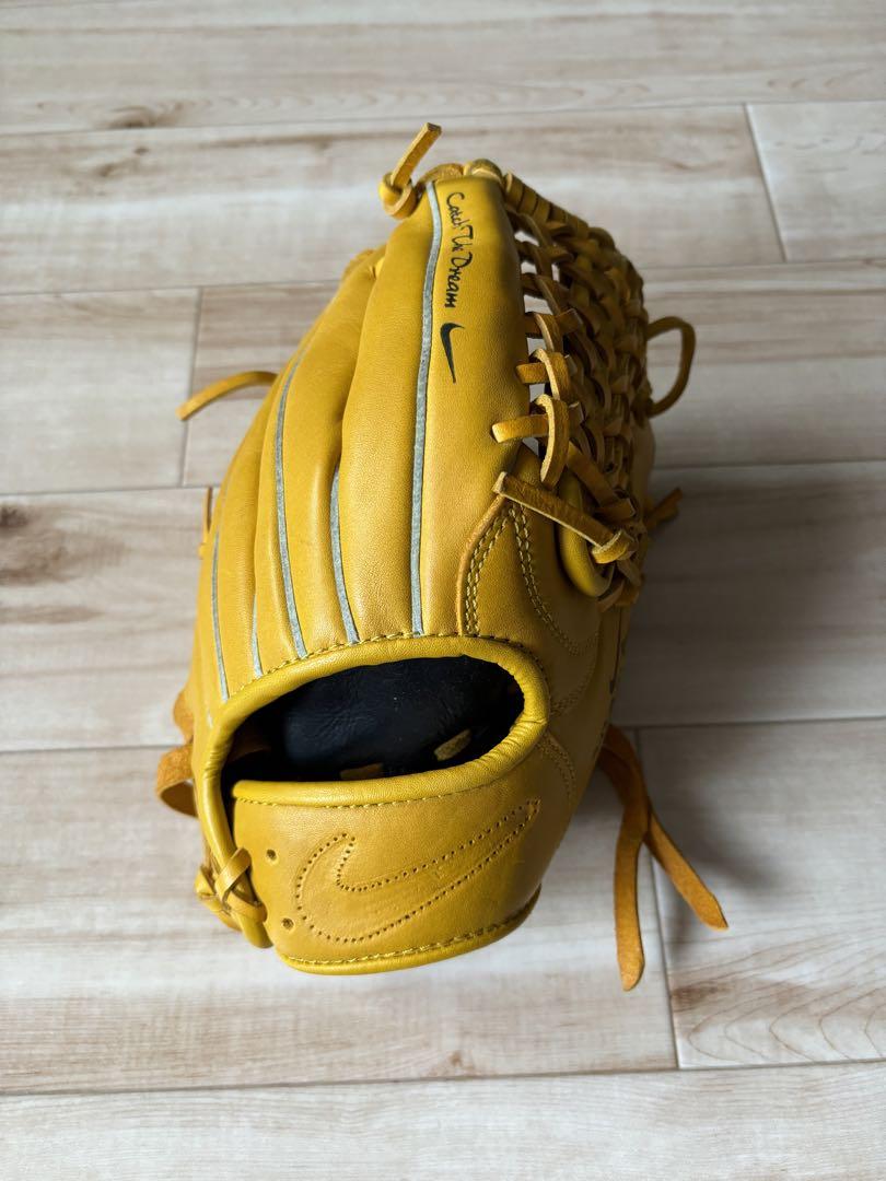 Nike DiamondEdge TEAM イエローグローブ