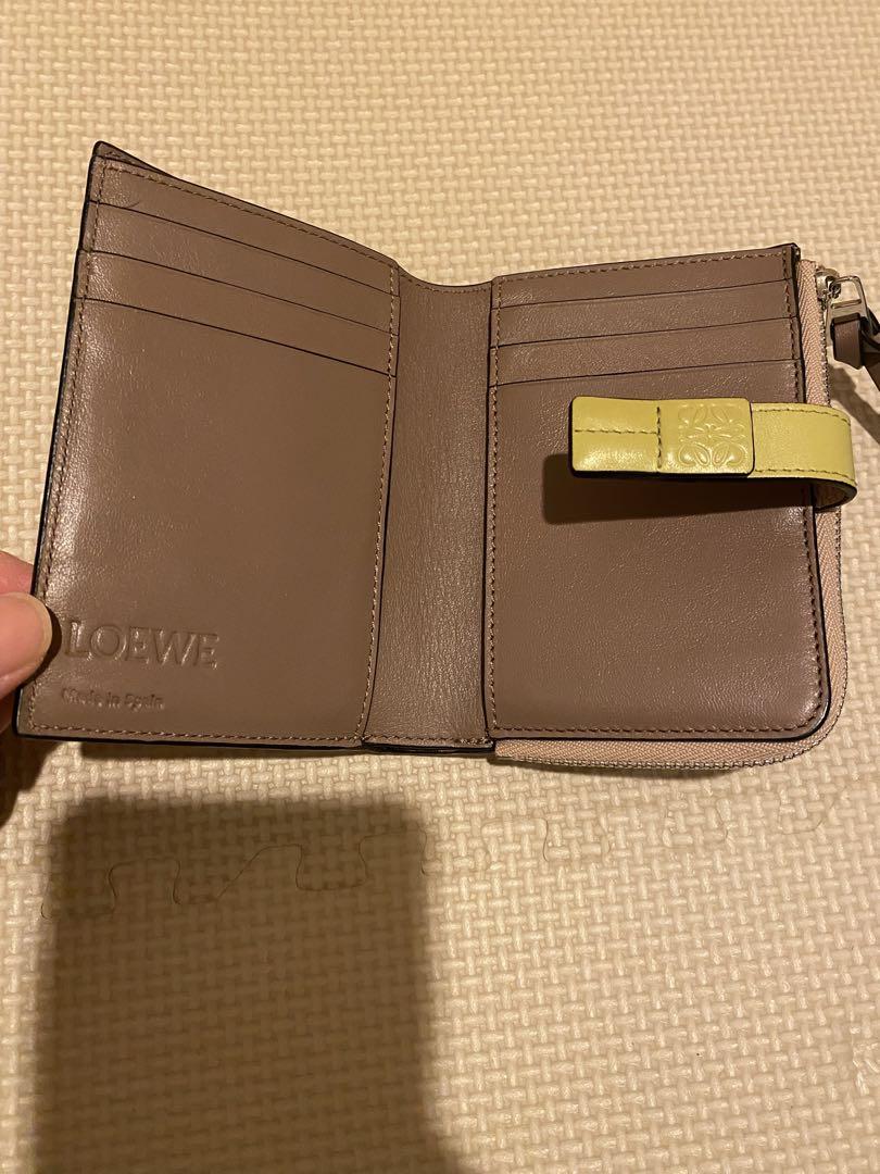 ロエベ スリムジップ バイフォールド ウォレット