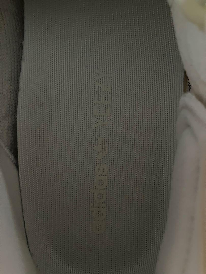 YEEZY BOOST