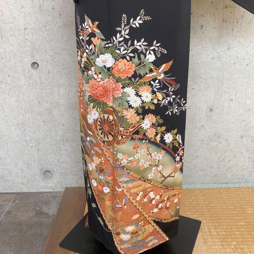 【数々のアワードを受賞】 着物+帯】正絹 袷 揚羽蝶紋 刺繍、金駒 パールトーン 黒留袖 着物・浴衣